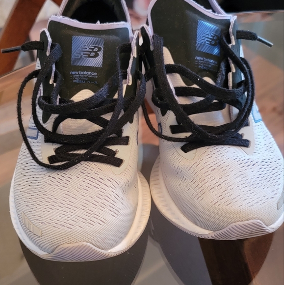 Women's New Balance Dynasoft Pesu V1 Running Shoe - Picture 2 of 8